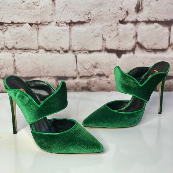 WICKED FJ5 NEW Green Velour Pointed Toe Open Back 5 inch Stiletto Size 7 pumps - Picture 15 of 16